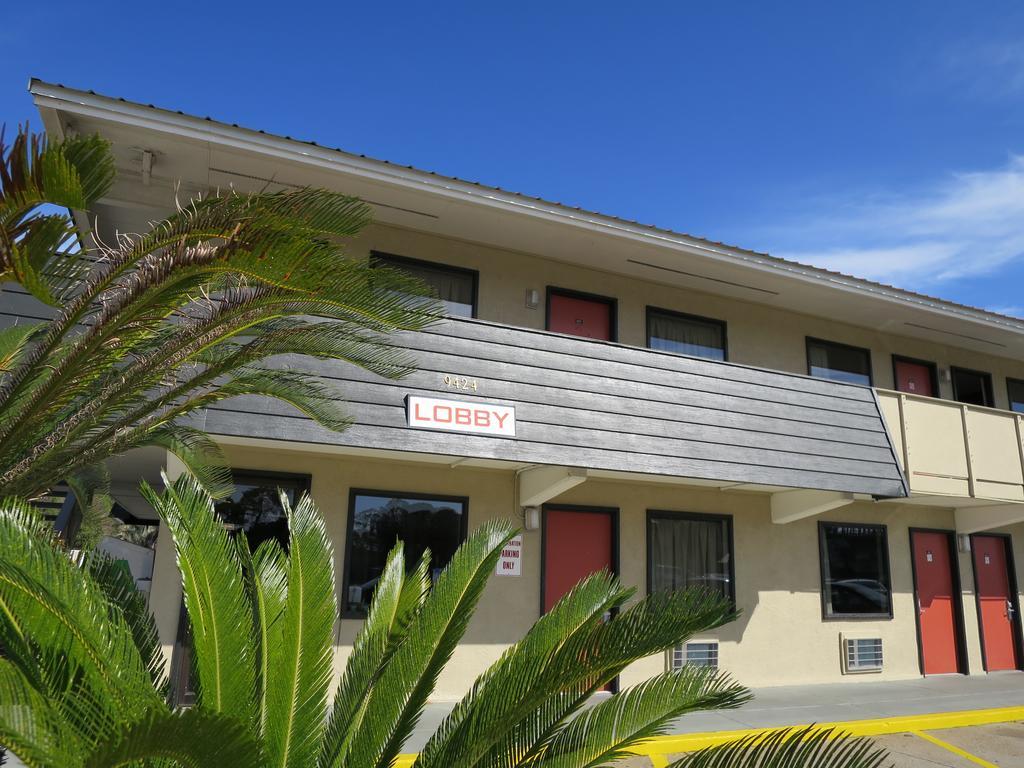 Upper Grand Lagoon Executive Inn - Panama City Beach מראה חיצוני תמונה