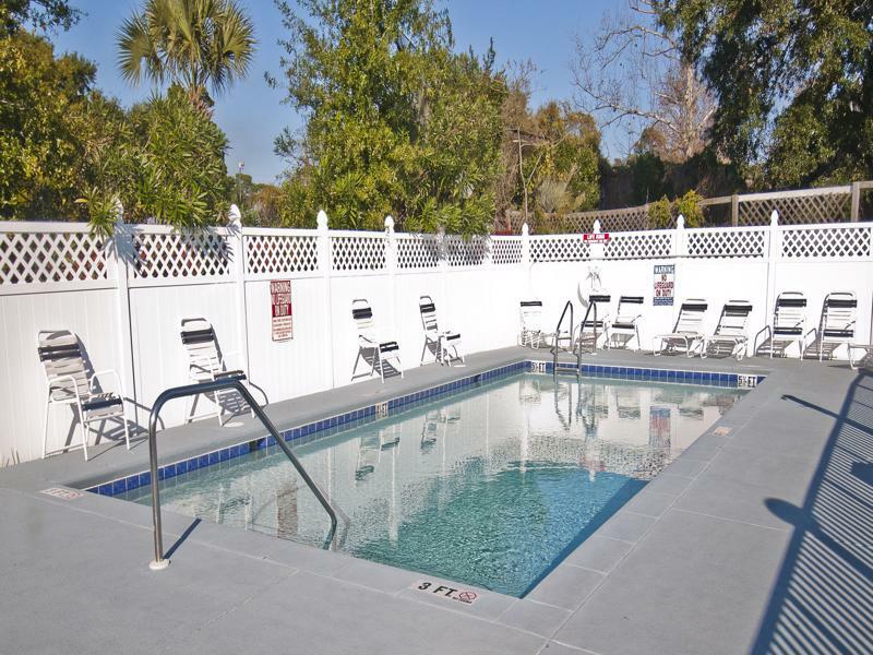 Upper Grand Lagoon Executive Inn - Panama City Beach מראה חיצוני תמונה